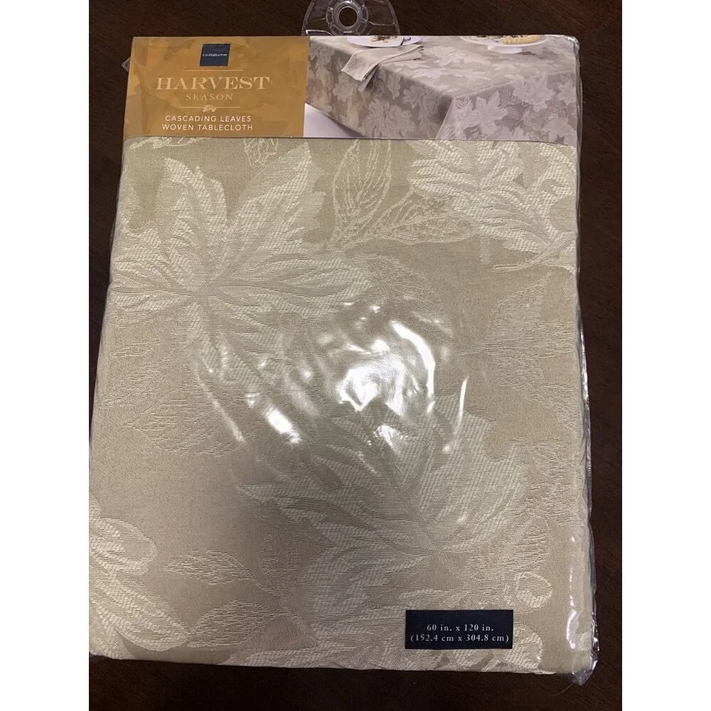 NWT Croft & Barrow Harvest Season Cascading Leaves Woven Tablecloth 60